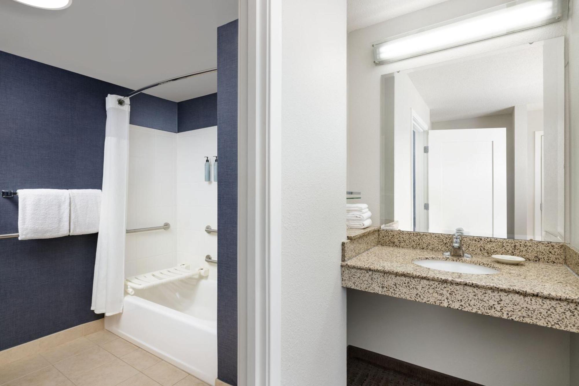 Residence Inn Concord Bagian luar foto